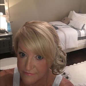 Meet your Posher, Celeste